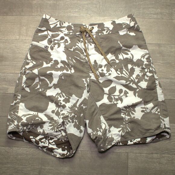 Patagonia M’s Wavefarer Board Shorts Size 31 - Picture 1 of 4